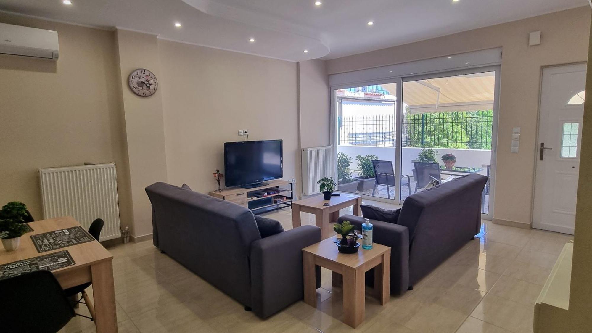 Filoxenia Apartment 아르테미다 외부 사진
